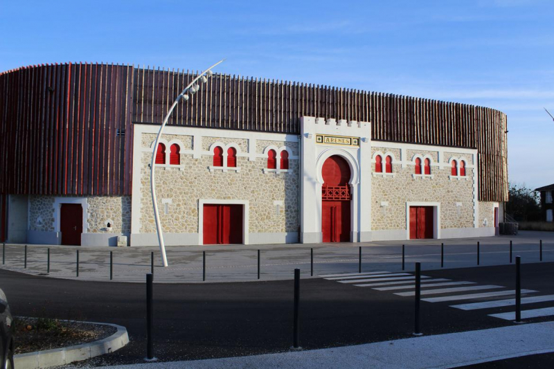 Facade-des-arenes_imagefull.jpg